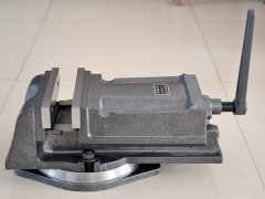 1-1G104101544163-lp.jpg